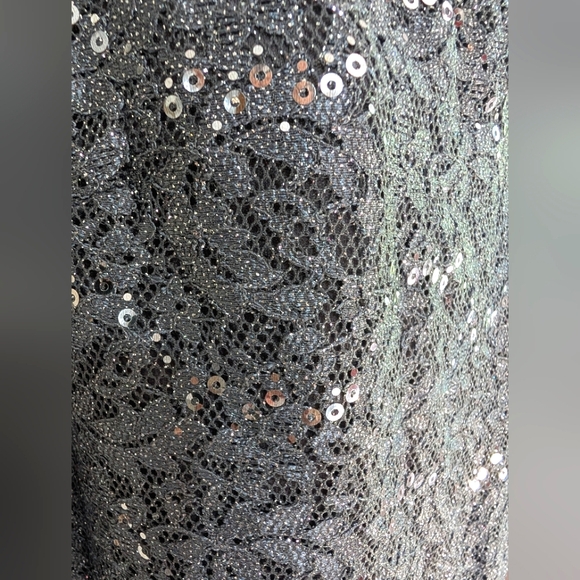 R&M Richards sequin top size 12 - Picture 5 of 8